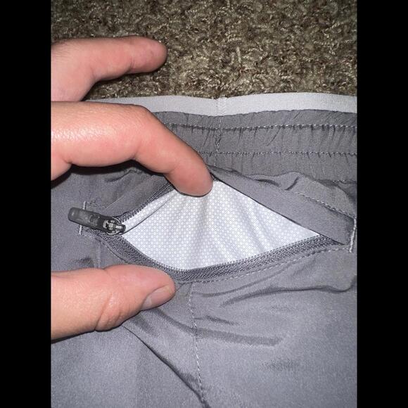 Nike Women’s Tempo LX 3” Shorts - Picture 7 of 12